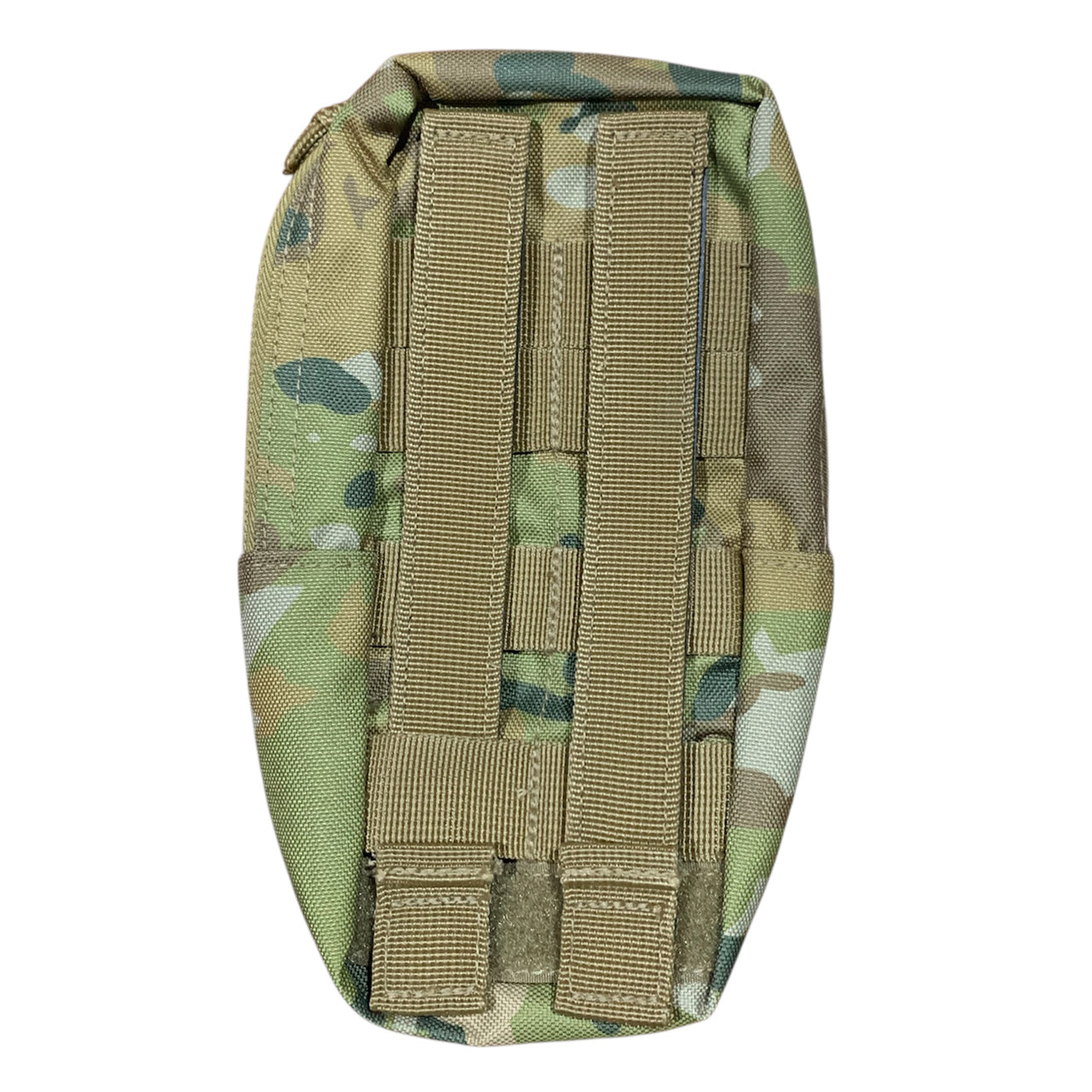 Designed for ultimate versatility, this pouch offers instant accessibility whether attached to your patrol order, assault pack, or large pack. Perfectly sized to accommodate a 1 Litre flask, it's equally adept at storing essential gear like spare rations, shaving supplies, batteries, marker panels, head torches, compact medical kits, or toggle ropes. The 1LT Single Flask Pouch AMCU is your go-to solution for organized tactical storage. www.defenceqstore.com.au