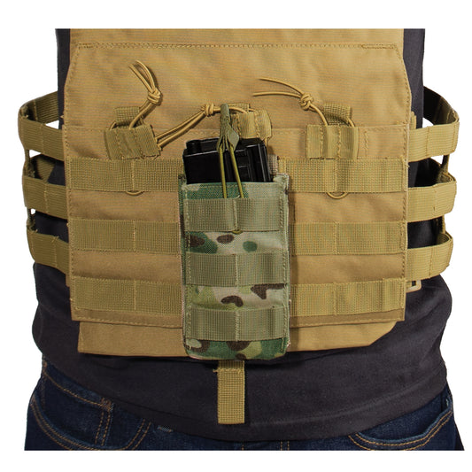 Three MOLLE loops on the front of the plate carrier mag pouch enable additional attachments. The open top design and elastic pull tabs on the AK mag pouch enable rapid access to your magazine. The tactical pouch is made with durable materials for years of use in the field. www.defenceqstore.com.au