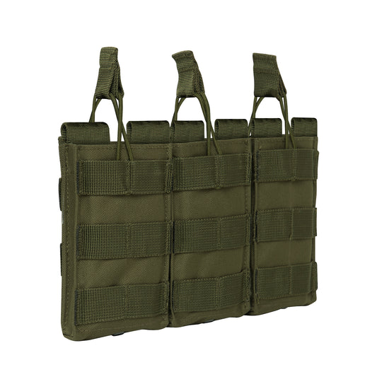Whether you're on duty or engaged in recreational activities like airsoft or paintball, this triple mag pouch is an essential addition to your loadout. Versatile and dependable, it offers a secure and accessible solution for carrying your essential rifle magazines. www.defenceqstore.com.au