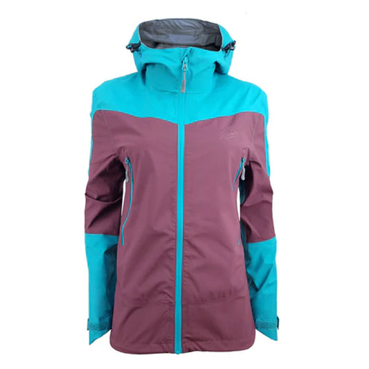 The 3 Peaks Traverse Jacket offers serious outdoor performance at an exceptional value. Fully waterproof and breathable (10,000/10,000), it includes pit zips for ventilation, a three-point adjustable storm hood that fits over helmets, and extended sleeves for enhanced mobility. www.defenceqstore.com.au