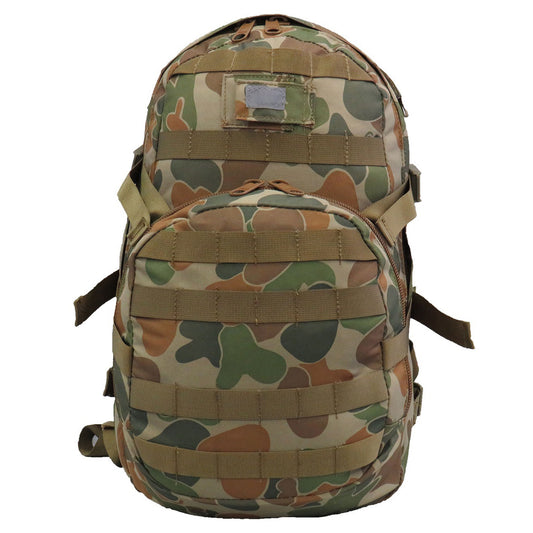 Stay hydrated and battle ready with the 20L Dual Hydro Field Pack Auscam. Its tear drop style and heavy duty 900D 2 coats PU fabric make it an ideal military companion. Its MOLLE compatible webbing and external attachment points also allow you to customize your pack with additional equipment. www.defenceqstore.com.au