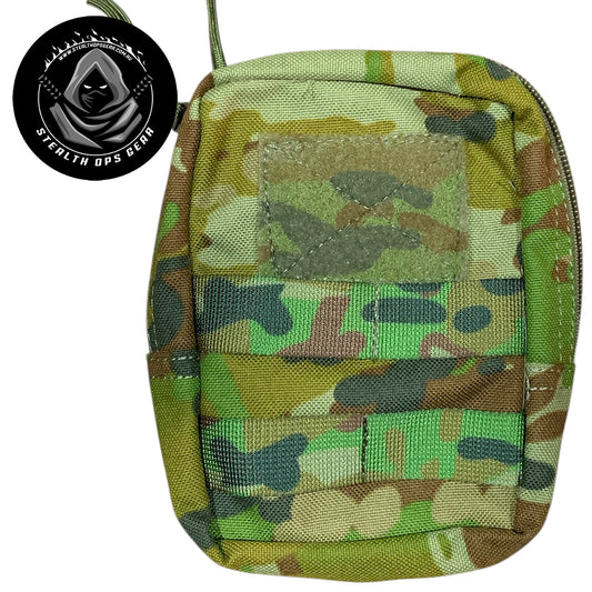 Great pouch for all your navigation gear!
AMCU Admin Pouch Stealth Ops Gear is an essential accessory for anyone needing quick access to small items without sacrificing space or comfort. Its compact dimensions of 16x11.5x5cm make it easy to attach to your belt, vest, or backpack without adding unnecessary bulk. www.defenceqstore.com.au
