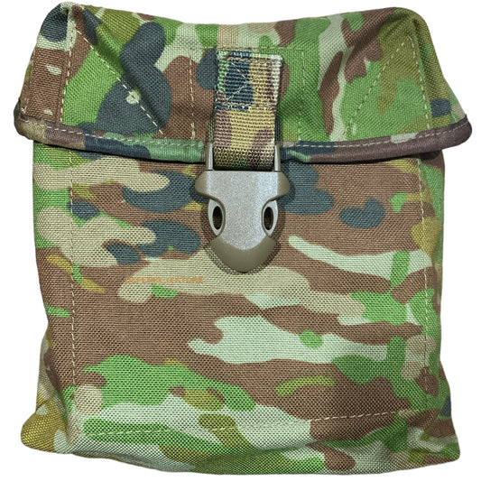 The AMCU Tactical Assault Minimi Pouch boasts the same high-quality standards as the standard issue Minimi, but with a lighter and stronger design that can be easily MOLLE mounted. www.defenceqstore.com.au front view of pouch