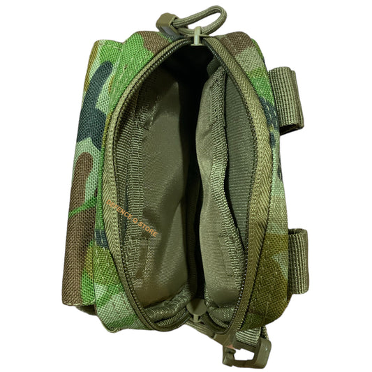 The AMCU Valhalla Tactical Phone Pouch is an innovated pouch to help stow your phone and/or other admin essentials. The felt lined front is padded for to insure extra protection. www.defenceqstore.com.au