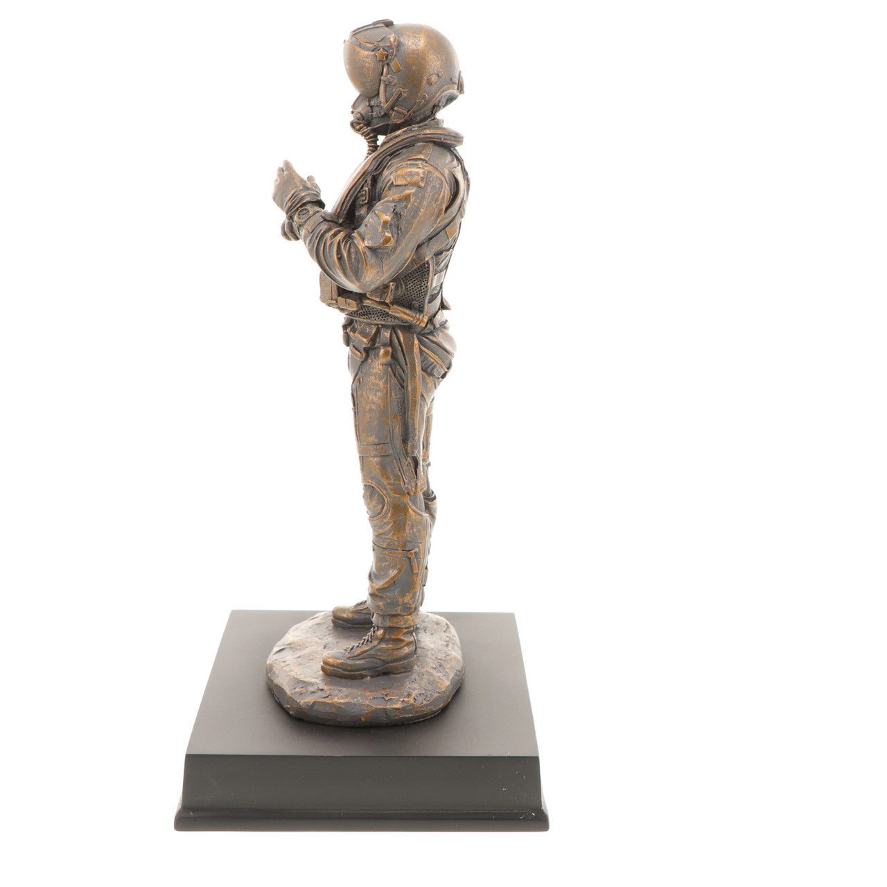 The limited edition RAAF Aviator Figurine is a stunning depiction of a Royal Australian Air Force aviator ready for flight. Crafted with meticulous attention to detail, this cold-cast bronze figurine captures the essence of the RAAF's expertise and dedication to maintaining Australia's air power. www.defenceqstore.com.au