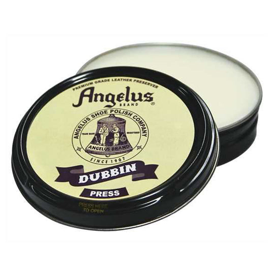 Angelus Dubbin Neutral is crafted to protect and maintain leather’s integrity. It softens and waterproofs leather, delivering a matte finish that won’t dry out. This treatment conditions the leather, helping to keep it supple and preventing cracks for lasting durability. www.defenceqstore.com.au