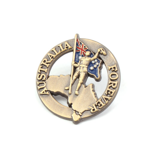 Featuring a brass finish, this 25mm by 25mm lapel pin draws inspiration from the iconic campaign posters of the Great War. The design captures the image of a young WWI soldier proudly waving the Australian flag and his slouch hat, calling on his fellow citizens to join the fight as comrades in arms www.defenceqstore.com.au