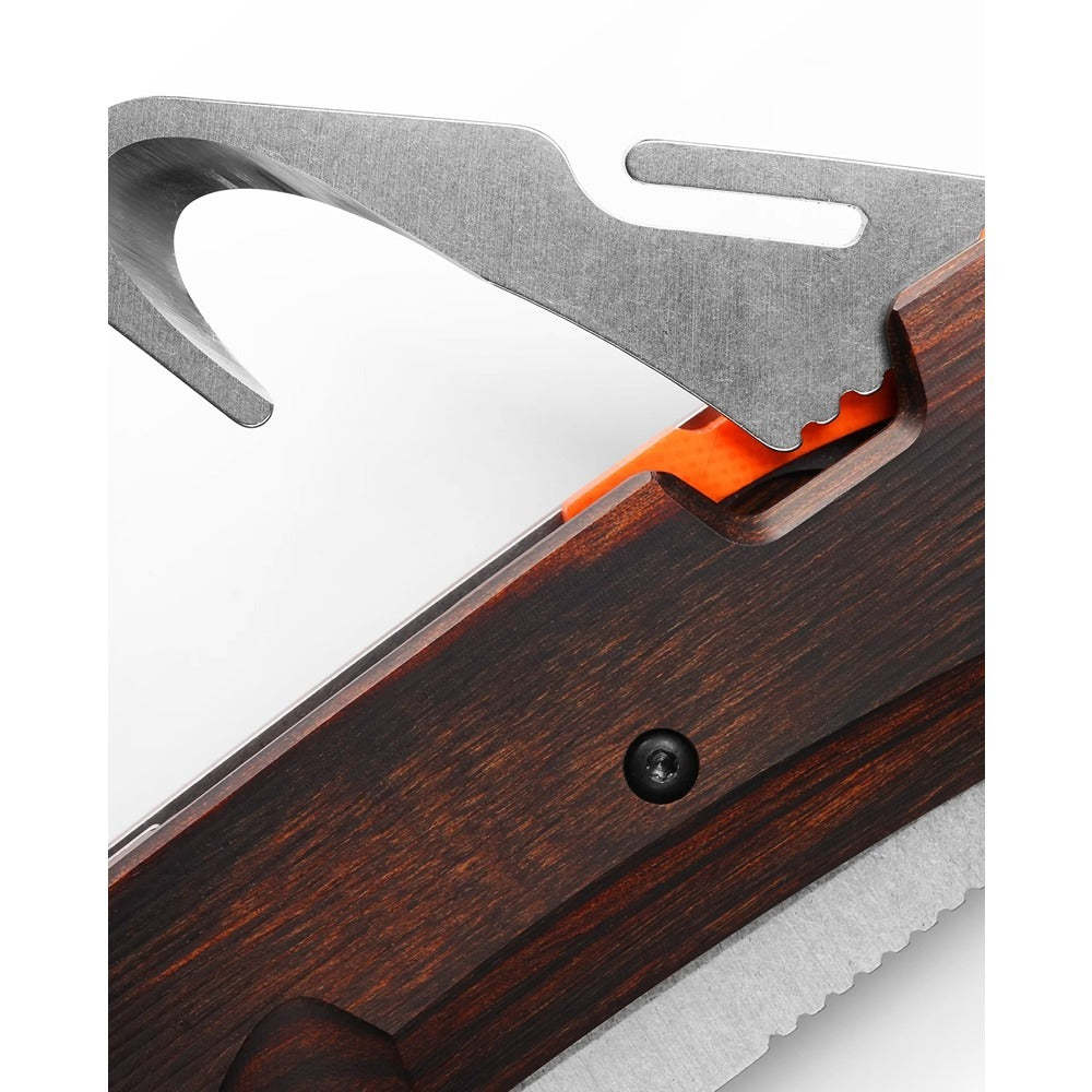 New Grizzly for 2024, and better than ever. The 15062 Grizzly Creek is the next phase of the ultimate field multitasker, featuring subtle refinements such as a non-recurved CPM-S30V blade for ease of sharpening and new orange accents for increased visibility in the field. Maintaining the signature folding gut hook, fantastic ergonomics, and classic style of its predecessor, the Grizzly Creek remains the total package for the hunter who wants it all in one pocket-friendly folder www.defenceqstore.com.au