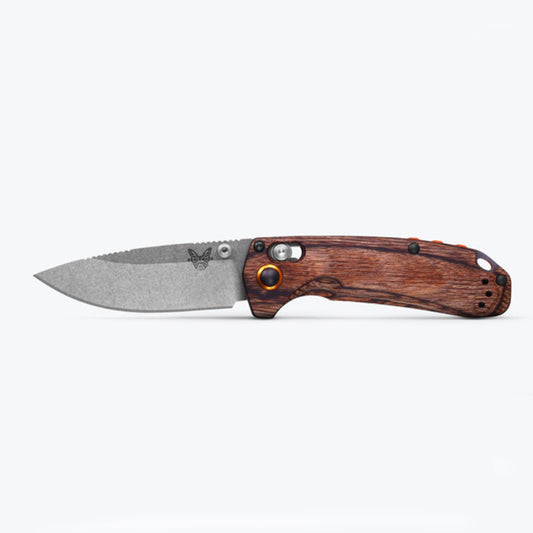 For the outdoorists who seek out adventure throughout each hunting season, the 15032 North Fork unleashes the functionality of a hunting knife with the versatility of an outdoor EDC. Decked out with a CPM-S30V stainless steel drop point blade, www.defenceqstore.com.au