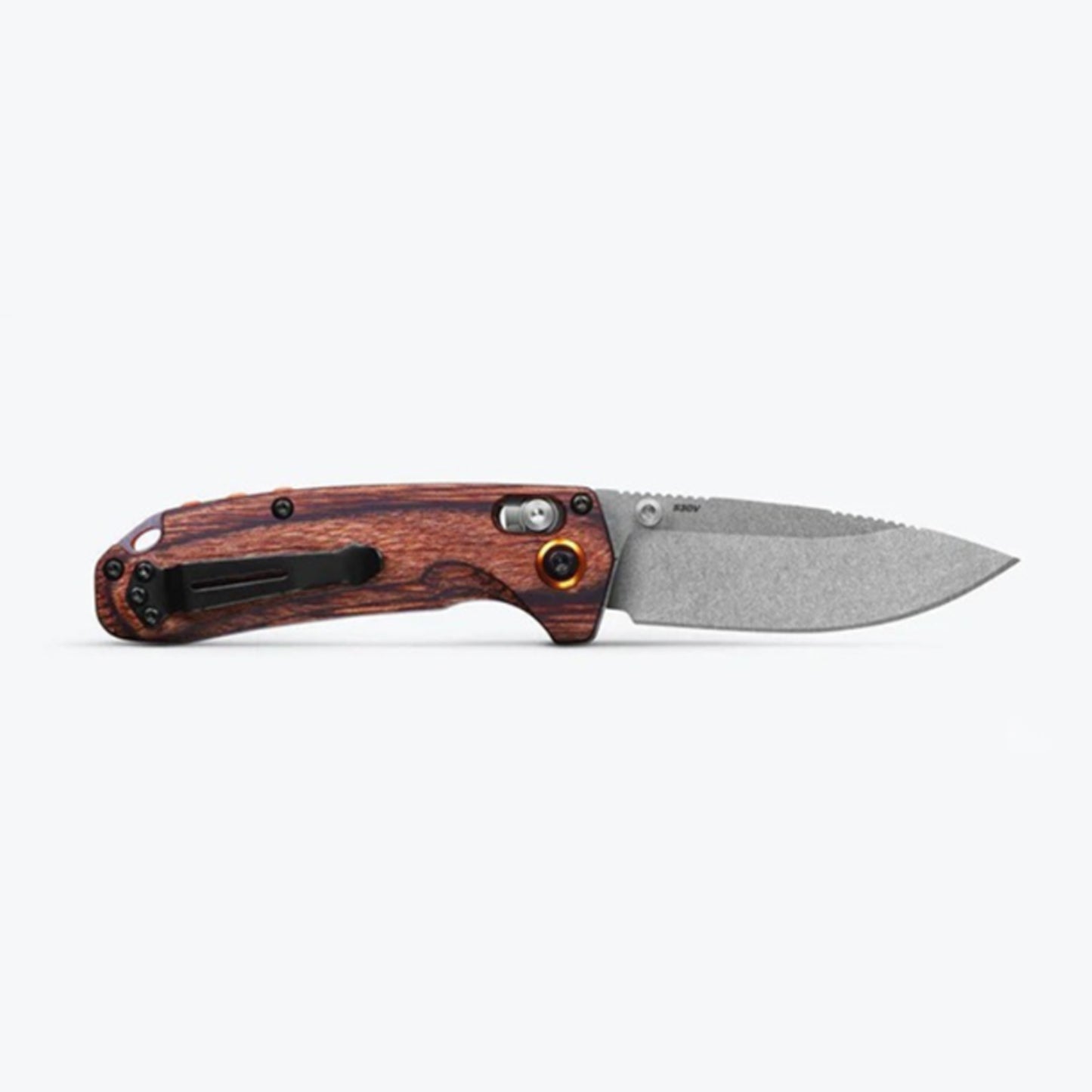 For the outdoorists who seek out adventure throughout each hunting season, the 15032 North Fork unleashes the functionality of a hunting knife with the versatility of an outdoor EDC. Decked out with a CPM-S30V stainless steel drop point blade, www.defenceqstore.com.au