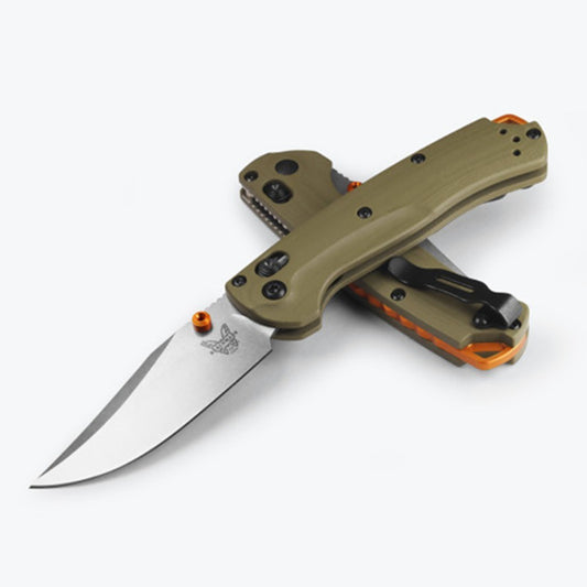 A lightweight and versatile mini variant to the Taggedout family of Hunt folders, Benchmade's new 15534 Mini Taggedout® blurs the lines between EDC and Hunt by performing just as brilliantly field dressing game as it does tackling tasks around the house. www.defenceqstore.com.au