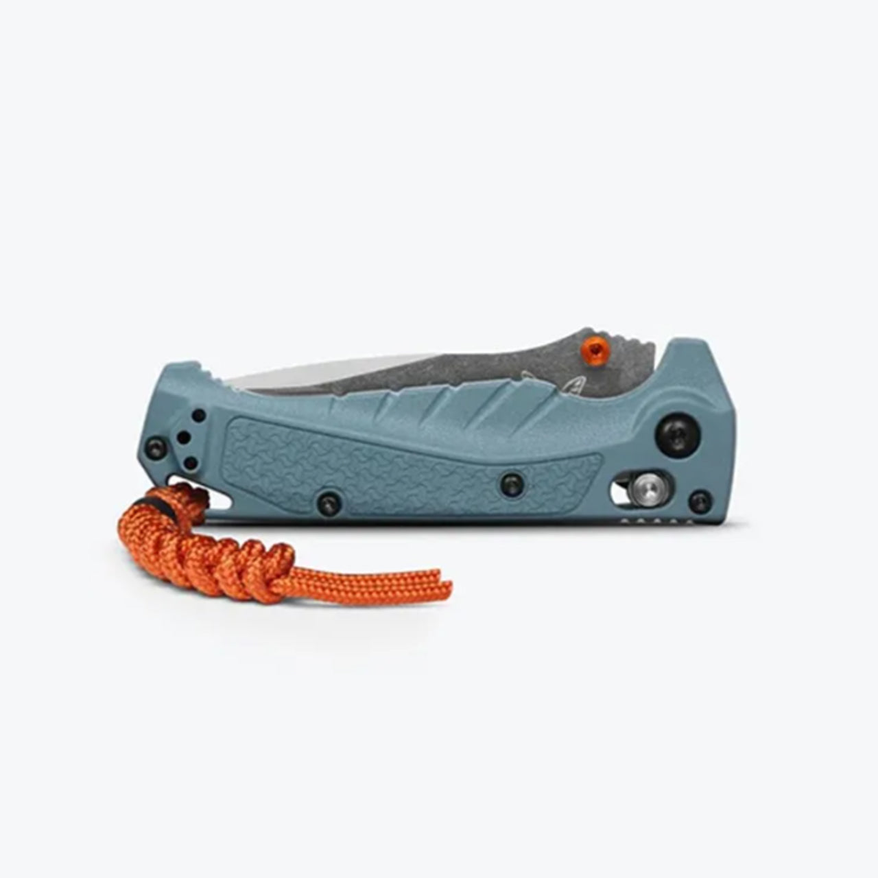 Benchmade's part serrated variant of the quintessential waterman's mini folder, the versatile 18065S Mini Adira™'s serrations bite into line and rope easier than without — a task that’s particularly apparent when a rope’s tension increases when wet. www.defenceqstore.com.au