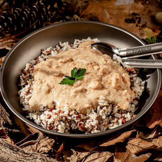 Tender chicken in a fragrant and spicy coconut sauce with hints of ginger and lemon. Perfect with pasta or rice.
Medium Spice 🌶🌶
Forget freeze-dried! The best way to refuel after adventures in the outdoors is with real food.
www.defenceqstore.com.au