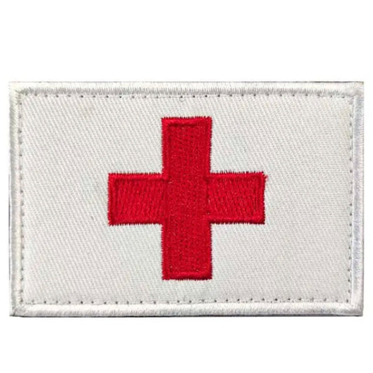 Discover the advantage of Medical Patch First Aid's White Patch Hook & Loop! This 8x5cm HOOK AND LOOP-backed patch offers ease of use and reliability you can trust. It's the perfect addition to your safety arsenal, giving you the confidence you need! www.defenceqstore.com.au