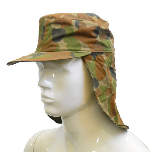 Foreign Legion style with large neck sun flap.  Colour: Auscam  Material: 100% Cotton  Size:  56 S  58 M  60 L  62 XL www.defenceqstore.com.au