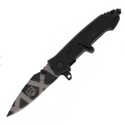 The included glass breaker makes the knife ideal for storing in the car and guaranteed to be useful in the event of an emergency. The knife is small enough to fit in our pocket or glove box yet big enough to get the job done. www.defenceqstore.com.au