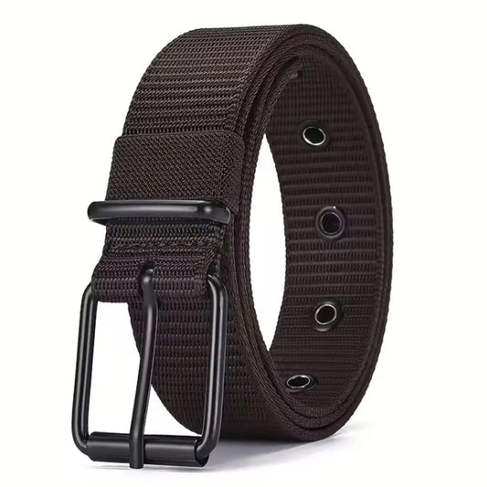 This men's coffee-coloured belt combines classic style with practical design. It features a sturdy 4.5cm wide pin buckle paired with a 3.5cm wide strap, offering both durability and a sleek look. www.defenceqstore.com.au