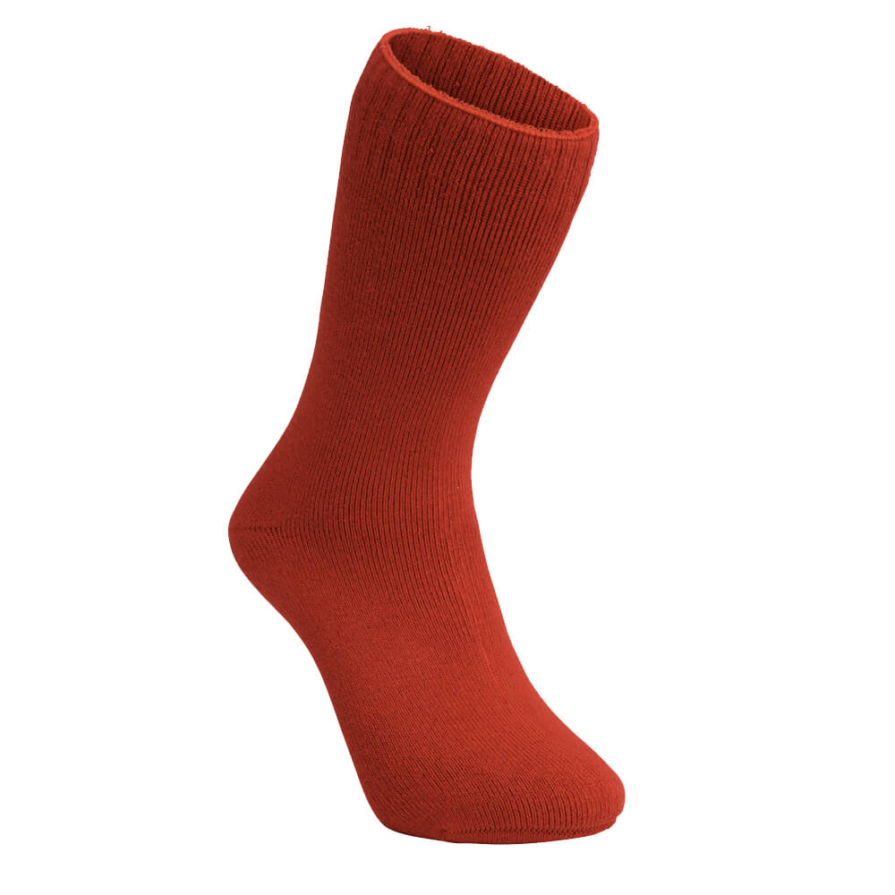 Crafted from a premium blend of 78% bamboo, 20% nylon, and 2% elastane, the Mentor M02 socks deliver natural antibacterial benefits that keep your feet fresh and dry throughout the day. www.defenceqstore.com.au