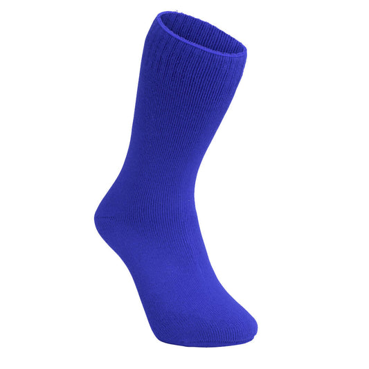 Crafted from a premium blend of 78% bamboo, 20% nylon, and 2% elastane, the Mentor M02 socks deliver natural antibacterial benefits that keep your feet fresh and dry throughout the day. www.defenceqstore.com.au
