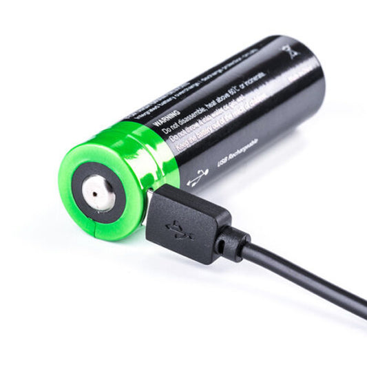 Simply ingenious: This battery comes with its own USB-C charging socket. This makes an extra charger superfluous!
Simply connect it to a USB port (e.g. in the car or mobile phone charger) with the USB cable supplied – that’s all. www.defenceqstore.com.au