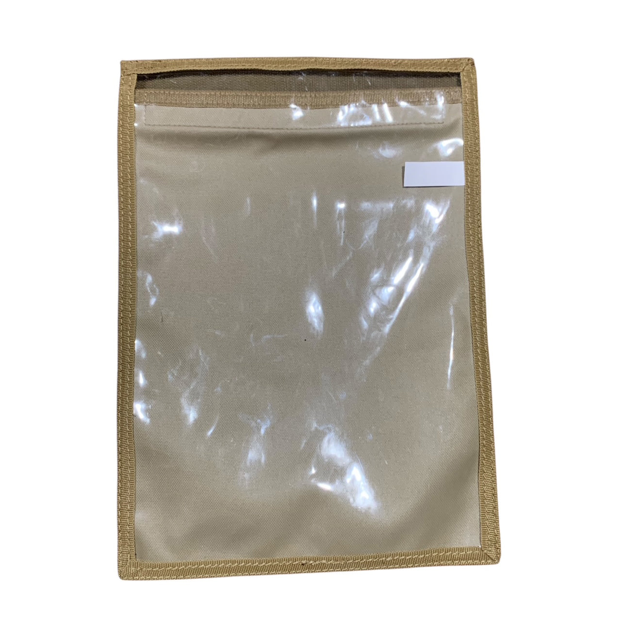 With the Officer/NCO Tactical Panel AMCU, you can easily and conveniently use maps and other navigational tools on a clean and protected surface. Its front boasts six PALS columns, providing ample room for attaching additional pouches. www.defenceqstore.com.au