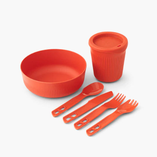 Light, strong and packable, the 6-piece Passage Dinnerware Set offers typical Sea to Summit functionality. Cool Grip sidewalls allow the user to hold the bowl and cup firmly, even when the contents are hot. Steep sidewalls keep food from spilling, and the curve between the walls and base perfectly matches our spoons and sporks. www.defenceqstore.com.au