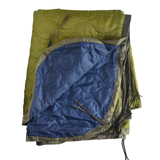 Experience superior warmth and versatility with our US military-inspired Poncho Liner Quilt Blanket. Whether used with a sleeping bag or under a poncho, its tie corners and sides make it a must-have for any outdoor adventure. The reversible design features navy and olive sides, adding both style and functionality. Made of durable nylon, this quilt measures 3.3 mtr x 1.9 mtr, providing ample coverage for maximum comfort. www.defenceqstore.com.au