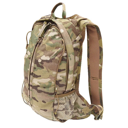 Scavenger bag is a small and light weight day bag, with it's minimalistic approach to the standard day bag concept. This bag is well suited to travelling and carrying the basics. www.defenceqstore.com.au