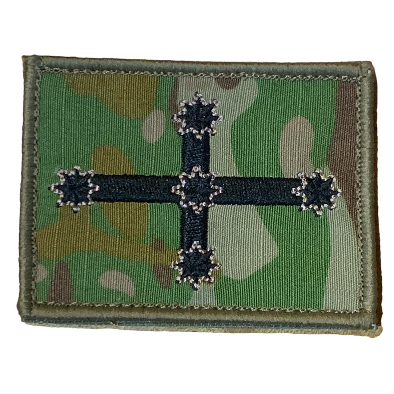 Southern Cross AMCU Patch is great for attaching to your field gear, jackets, shirts, pants, jeans, hats or even create your own patch board. Velcro Backed SIZE: 7.5X5.5CM www.defenceqstore.com.au