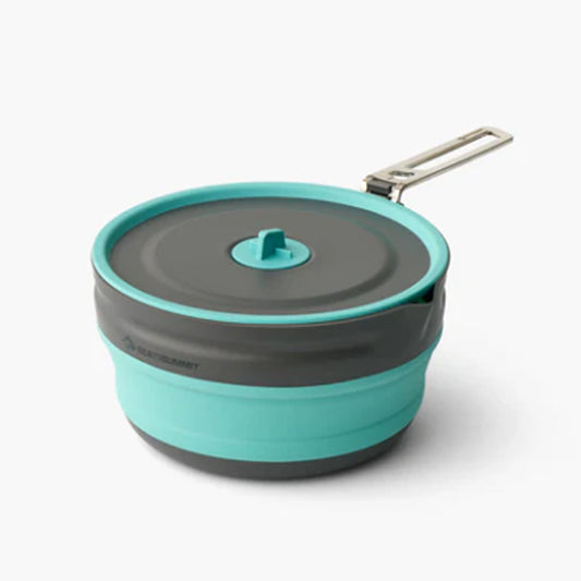 Sea to Summit pioneered collapsible camp cookware, and now elevates it to the next level. The Frontier Pouring Pot has EU food-grade silicone rubber sidewalls, allowing the pot to collapse down for packing then extend out when you're ready to create great outdoor meals. www.defenceqstore.com.au