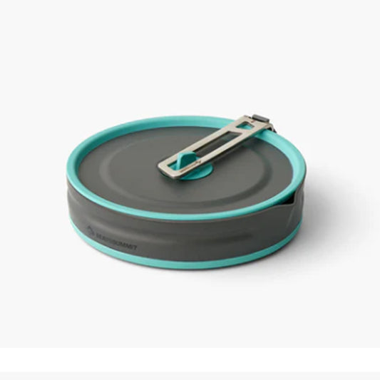 Sea to Summit pioneered collapsible camp cookware, and now elevates it to the next level. The Frontier Pouring Pot has EU food-grade silicone rubber sidewalls, allowing the pot to collapse down for packing then extend out when you're ready to create great outdoor meals. www.defenceqstore.com.au