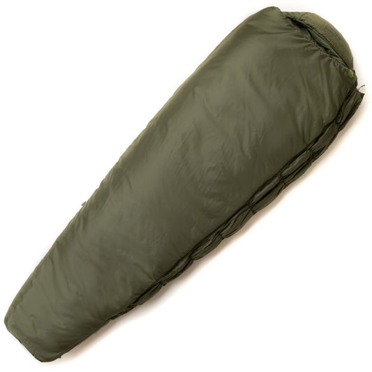 The Softie Elite Sleeping Bag range comes with a built-in deployable side baffle that initially is extra thick zip baffle and when deployed allows the sleeping bag to become wider. www.defenceqstore.com.au