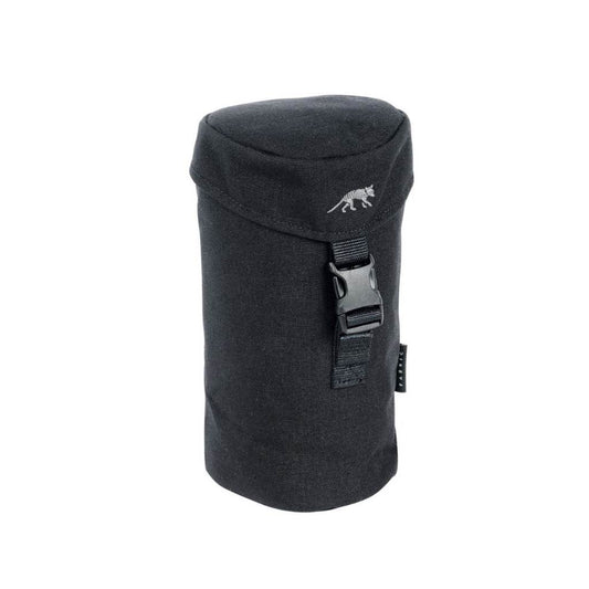 This versatile bottle holder is specifically designed to securely hold a 1 liter drinking bottle. Its measurements of 11 x 11 x 22 cm make it the perfect size for carrying on the go. The lid is conveniently locked with a quick-release buckle, and the holder also features 5mm of insulating foam to keep your drinks at the perfect temperature. www.defenceqstore.com.au