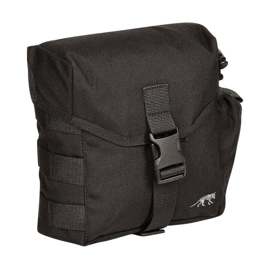 Maximize your outdoor adventure with the versatile Tasmanian Tiger Canteen Pouch MK II Black, equipped with a convenient design to hold water bottles, cutlery and even a MG4 ammunition box! The MOLLE snap system, requiring only 3 MOLLE loops, makes it a must-have for any gear setup. www.defenceqstore.com.au