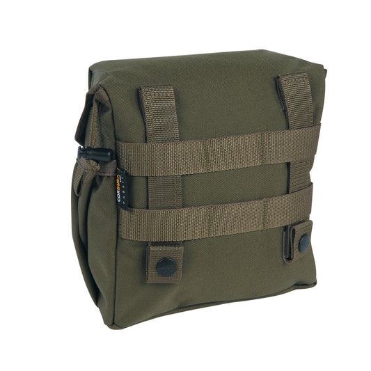 Maximize your outdoor adventure with the versatile Tasmanian Tiger Canteen Pouch MK II Olive, equipped with a convenient design to hold water bottles, cutlery and even a MG4 ammunition box! The MOLLE snap system, requiring only 3 MOLLE loops, makes it a must-have for any gear setup. www.defenceqstore.com.au