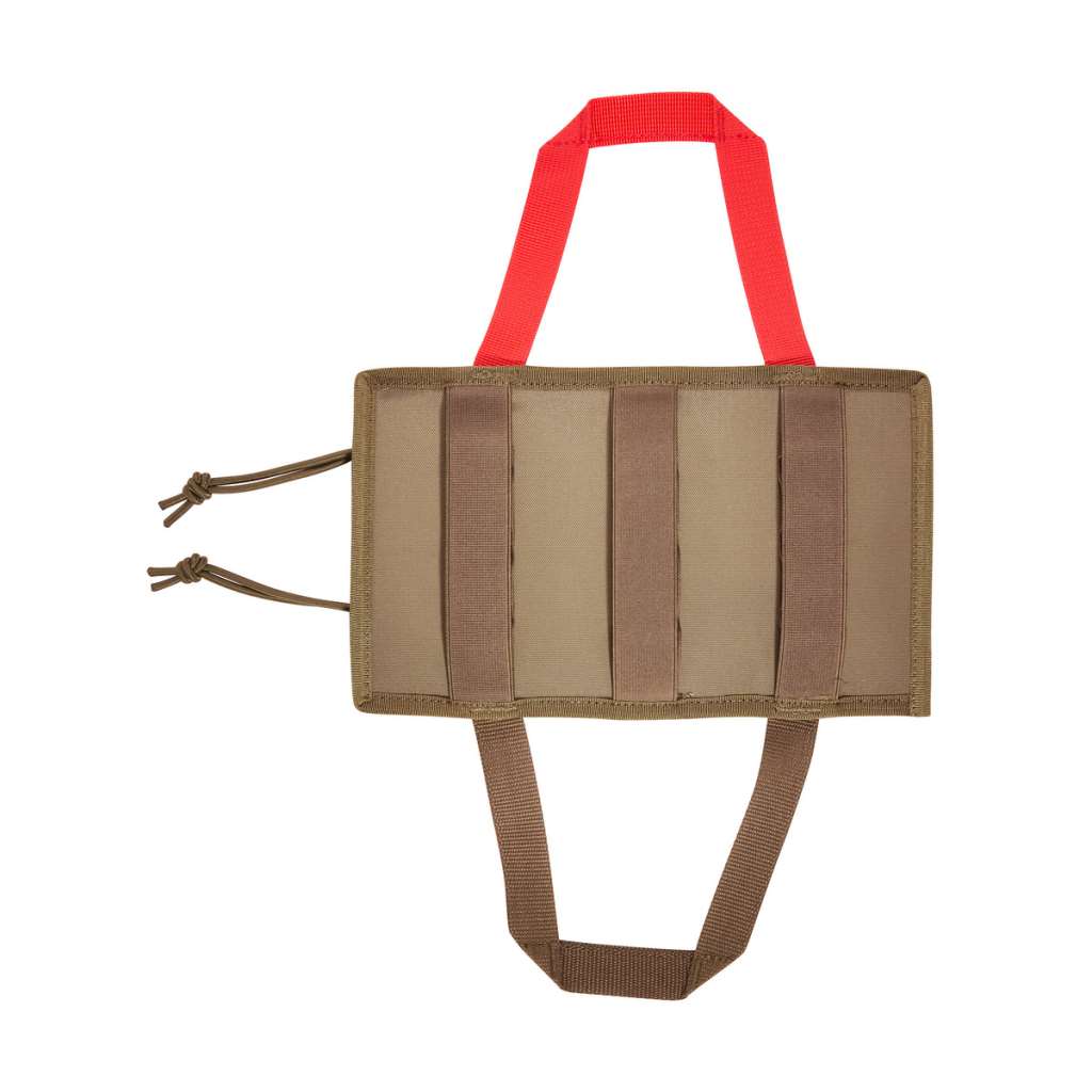 First aid pouch with quick-access system. The panel for individual loading can simply be lifted out. www.defenceqstore.com.au