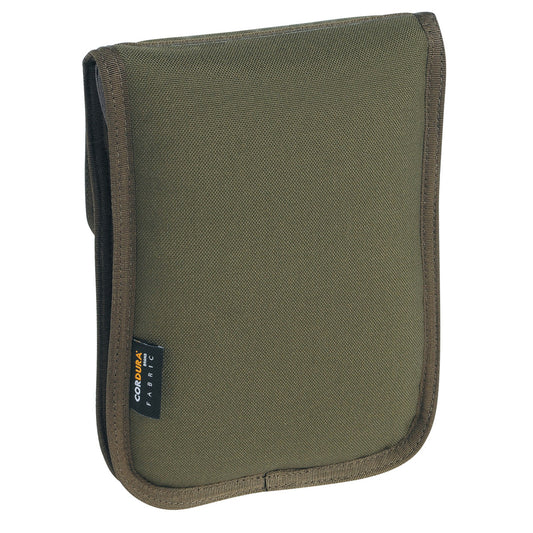 Experience the perfect partner for your notebook in the Tasmanian Tiger Note Book Pocket. With a weight of 100 grams and compact size, this pocket not only keeps your notebook protected, but also offers a separate pocket for pens and other accessories. Its all-round zip ensures secure closure, making it a must-have item. Don't miss out on this exclusive olive green variety! www.defenceqstore.com.au