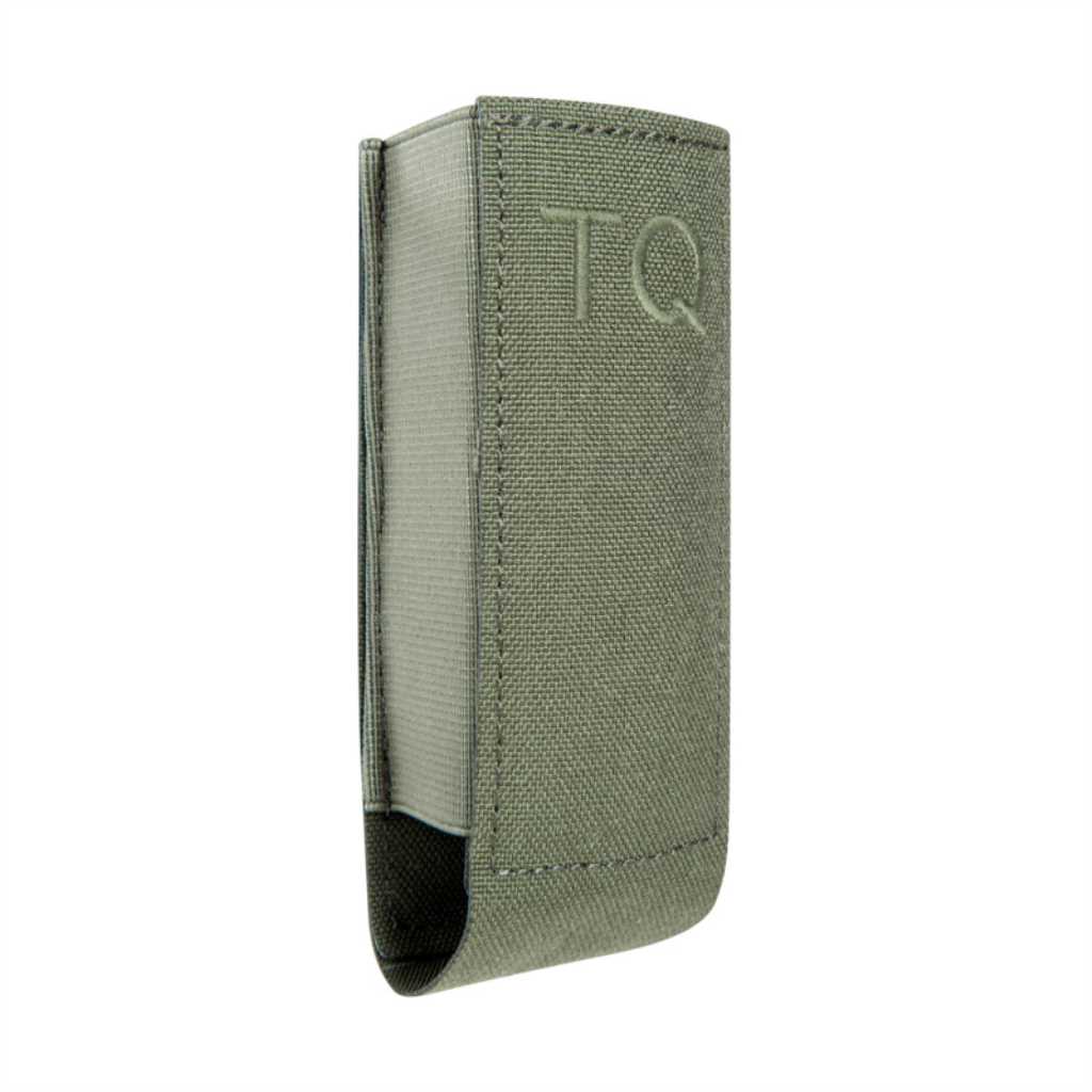 The TT TQ Pouch Basic design ensures rapid access to the tourniquet, which can be crucial in emergency situations. The elasticity of the side panels facilitates the removal of contents under time pressure. www.defenceqstore.com.au