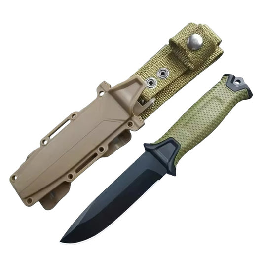 With a full tang, 420HC steel blade and rubberized diamond-texture grip, this is a knife you can rely on. The MOLLE-compatible multi-mount sheath system offers optimal customization, keeping your knife ever at the ready in combat situations. www.defenceqstore.com.au