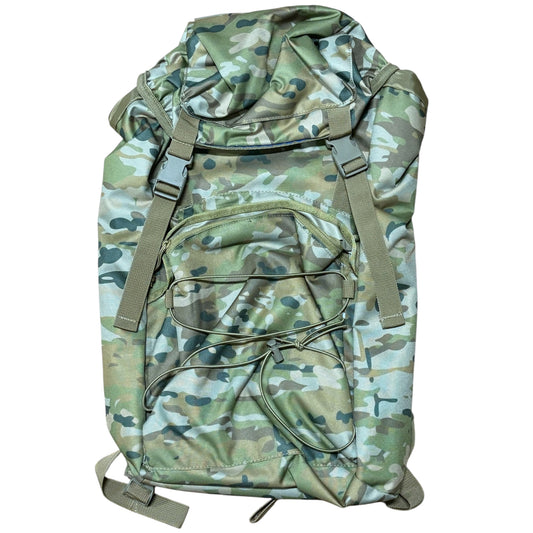 Discover the Top Loader Daypack, designed for superior comfort and durability. It features a heavy-duty padded back, shoulder straps, and a webbing hip belt to ensure lasting support. www.defenceqstore.com.au