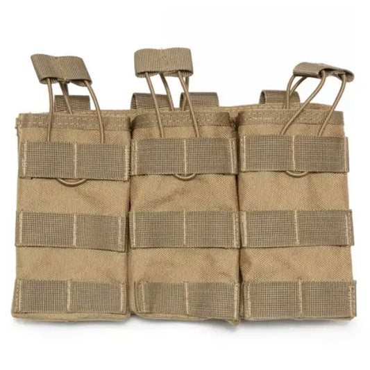Experience the convenience of the Airsoft Combat Triple Mag Pouch! With a simple open-top design and elastic bungee cord fasteners featuring easy pull tabs, it's hassle-free to carry your magazines. www.defenceqstore.com.au