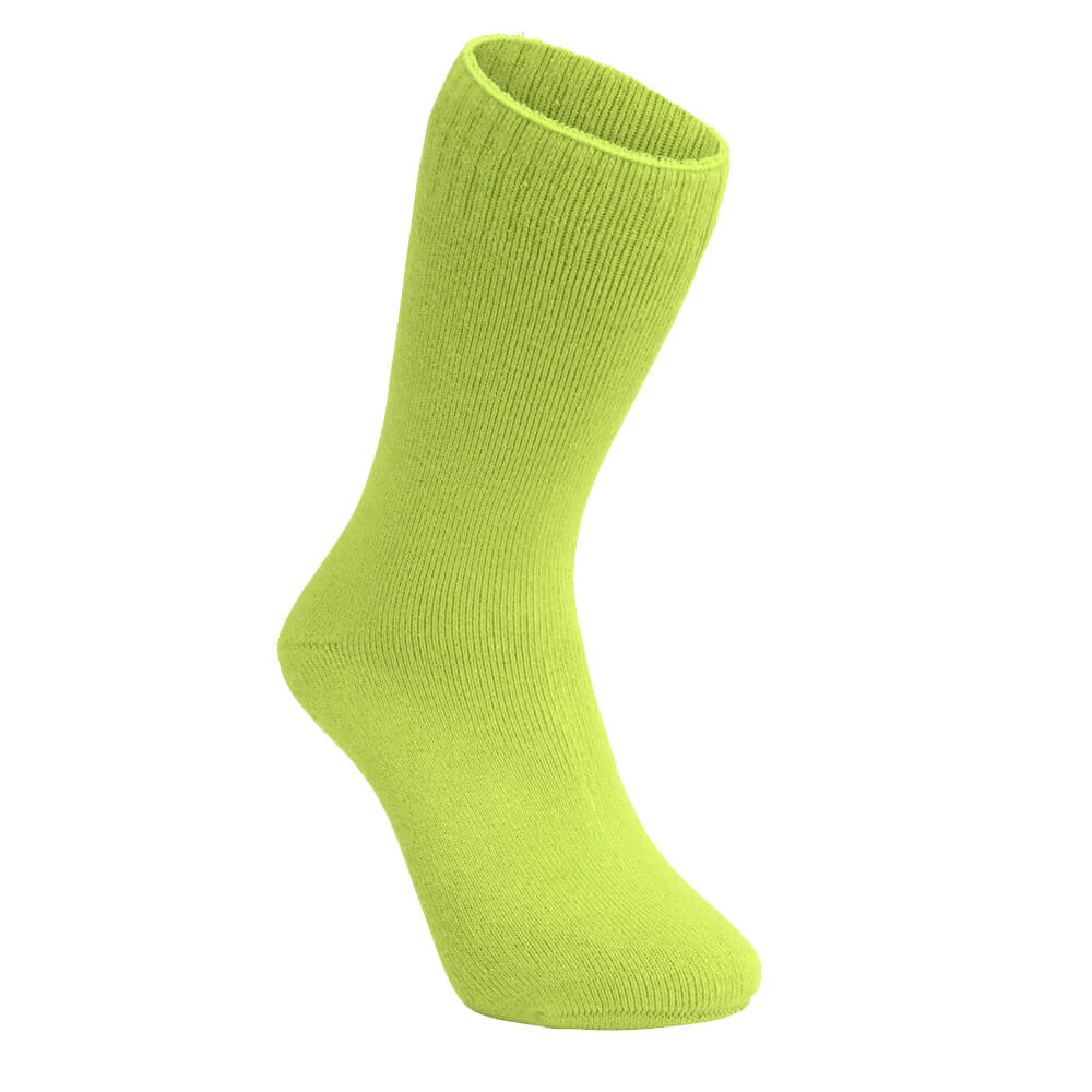 Crafted from a premium blend of 78% bamboo, 20% nylon, and 2% elastane, the Mentor M02 socks deliver natural antibacterial benefits that keep your feet fresh and dry throughout the day. www.defenceqstore.com.au