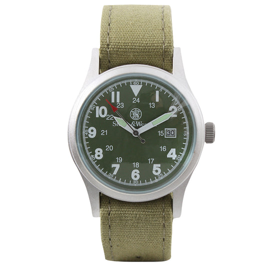 The Smith & Wesson Military Watch Set is the most stylish and sturdy watch for those in the military or law enforcement sector, or anyone seeking an adventure, sport, or any daily rugged outdoor activity.
