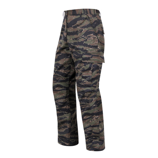 Rothco’s Camo Tactical BDU Pants are made for comfort and built for combat. Camo BDU Pants Are Built To Withstand Wear And Tear With Long-Lasting 55% Cotton / 45% Polyester Material Reinforced Seat And Knees Provide Unparalleled Resiliency While Shooting, Working Or Performing Any Outdoor Task