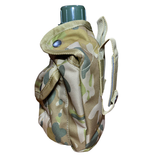 Can fit a kidney cup with a water bottle in the main pouch Can fit a hexamine stove in the front pocket Made from heavy duty 900D 2 coats PU fabric MOLLE fittings Heavy duty webbing Drainage holes on base www.defenceqstore.com.au