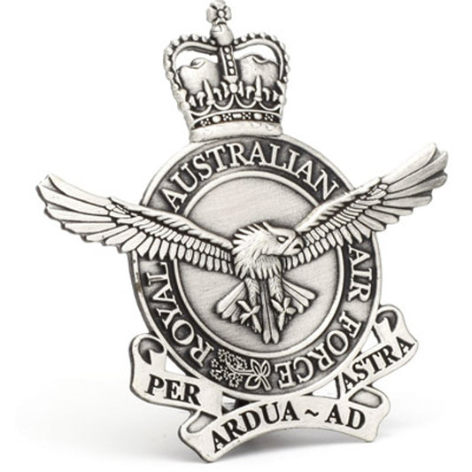 Quality Air Force Hat Badge This 60mm wide hat badge representation of the Air Force crest is the perfect addition to your favourite hat, bag or maybe as part of a display