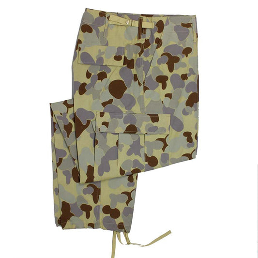 These trousers have all the features of the M-25 pants but with the benefit of a new and modern construction. In the plain colours, they are perfect for work and casual use. They don't just look the part either, a rugged poly/cotton blend makes these ideal for physical activities like paintball. www.defenceqstore.com.au