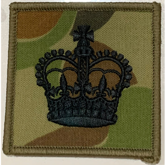 DPCU Rank Patch Warrant Officer Class 2 Auscam  Warrant Officer Class 2 act as a senior advisor to the commander of a Company of soldiers.  These are some of the most seasoned leaders in the Australian Army and should be respected as such.  Size: 6.5cm x 6.5cm  Available with plain or velcro backing