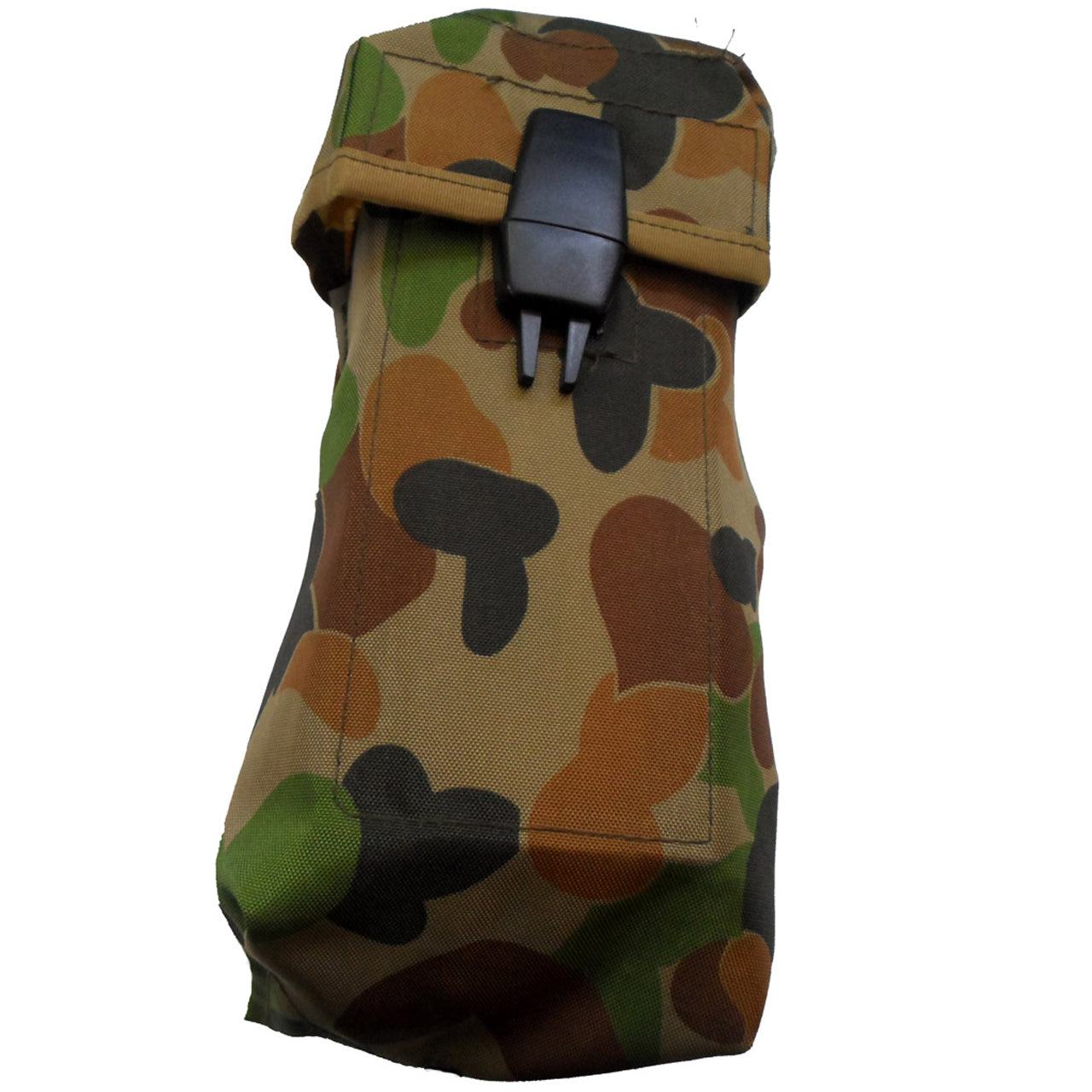 Larger ALICE. pouch with easy open clip closure. The pouch has clips for attaching to a belt or pack. Material: Nylon Measurements: 25 x 11 x 8cm. Colour: Auscam www.defenceqstore.com.au