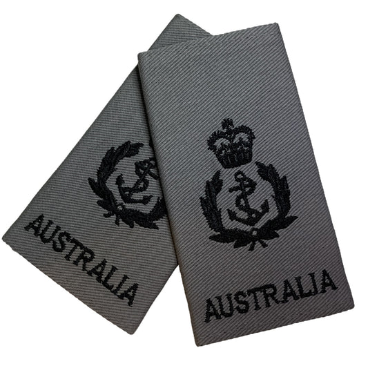 Order this quality Chief Petty Officer Soft Rank Insignia (grey) with embroidered detailing this set of two is ready for wear.   Specifications:  Material: Soft rank insignia, fabric, raised embroidery Colour: Grey, black Size: Standard www.defenceqstore.com.au